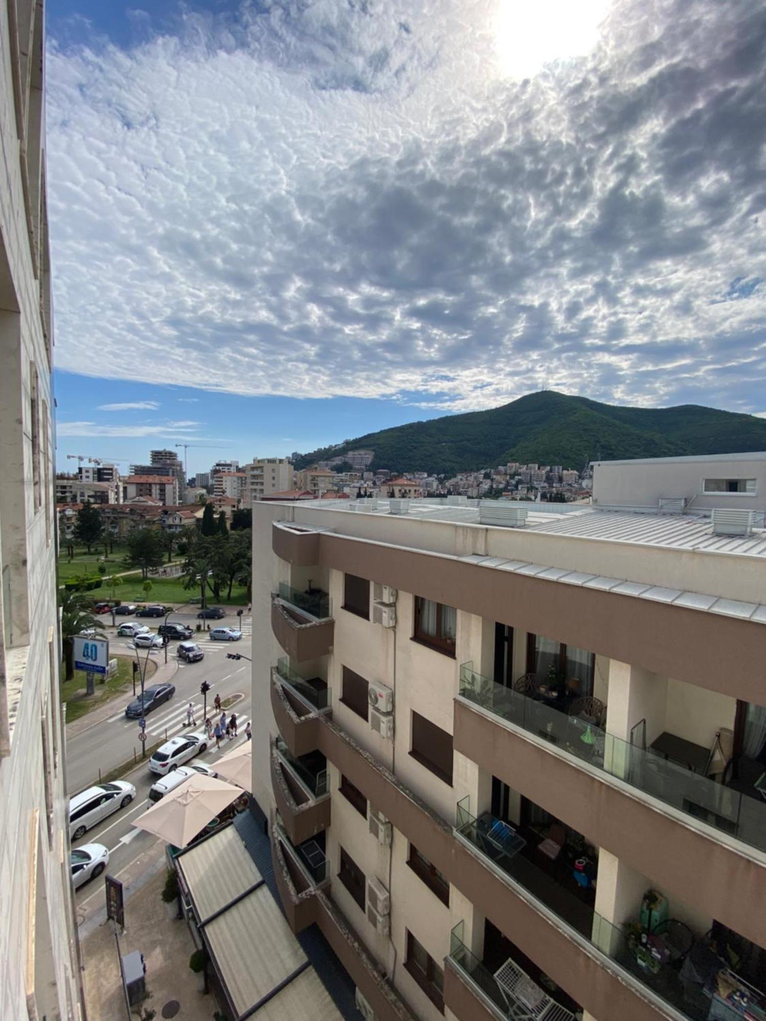Aledora Apartment